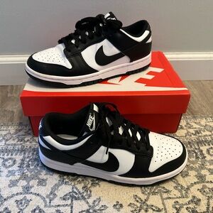Nike Panda Dunks